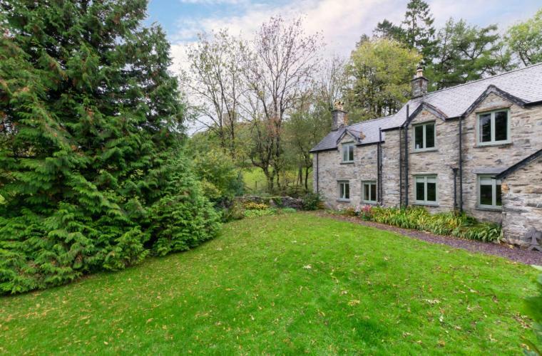 2 Tan-Y-Castell Dolwyddelan Exterior foto